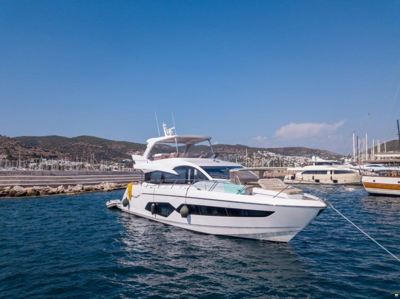 Sunseeker Manhattan 66