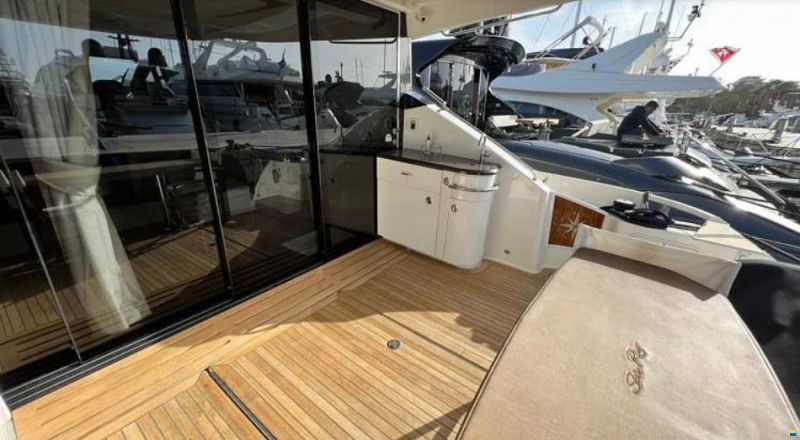 Sea Ray L650 Fly