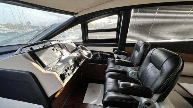 Sea Ray L650 Fly