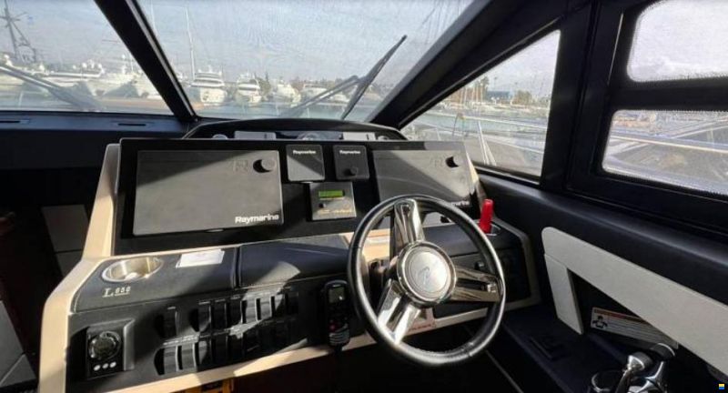 Sea Ray L650 Fly
