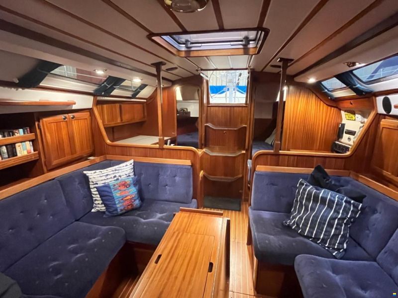 Sweden Yachts 390