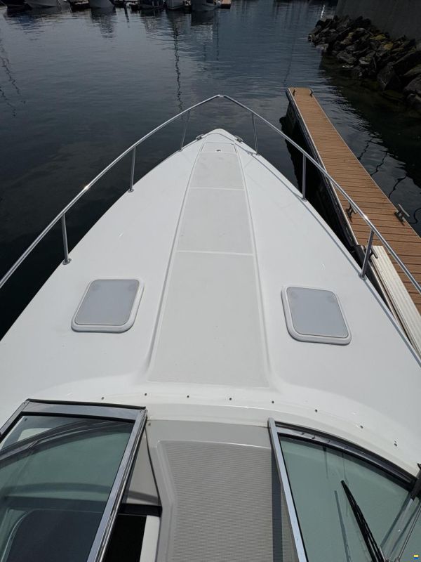 Formula 330 Sun Sport