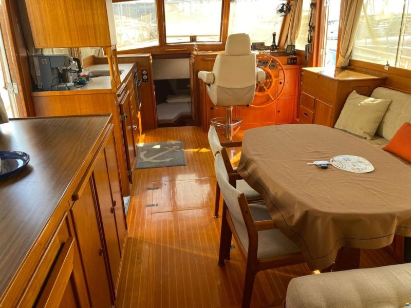 Grand Banks 42