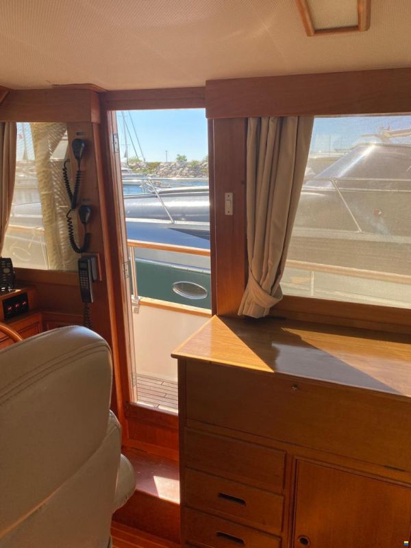 Grand Banks 42