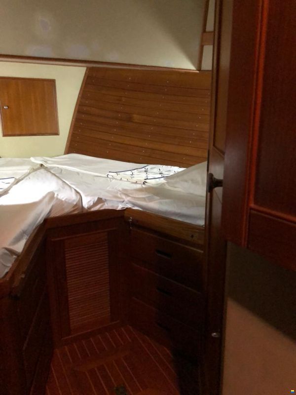 Grand Banks 42