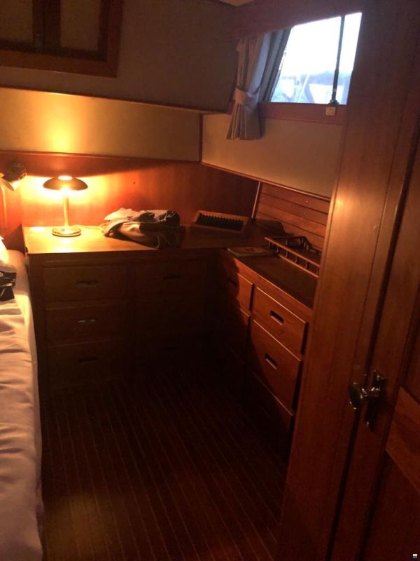 Grand Banks 42