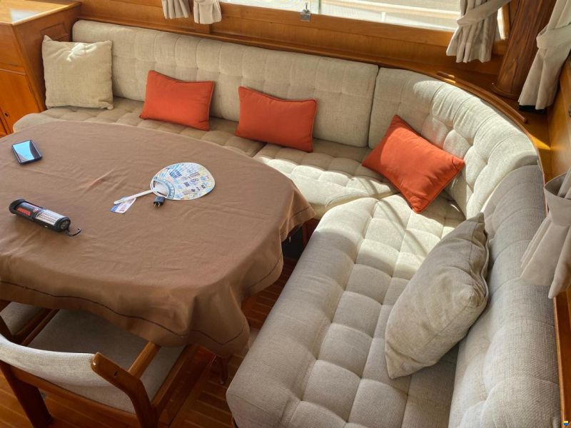 Grand Banks 42