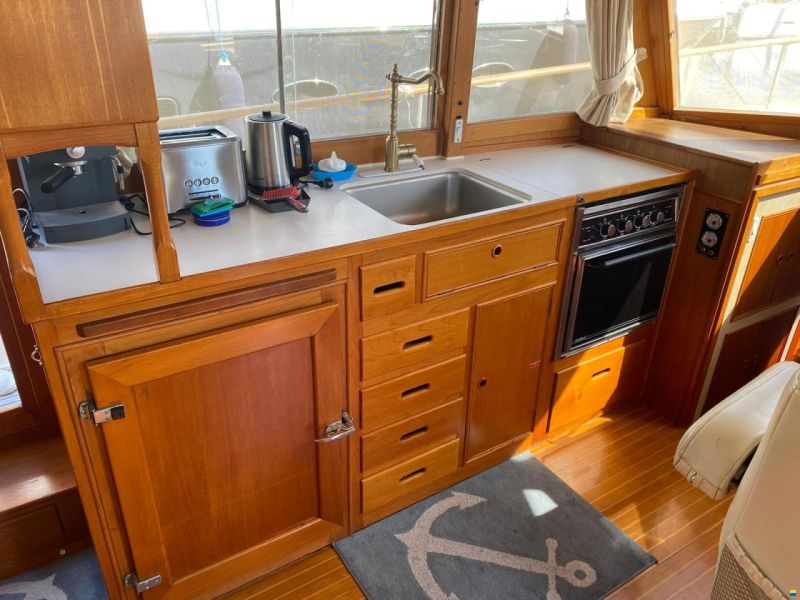 Grand Banks 42