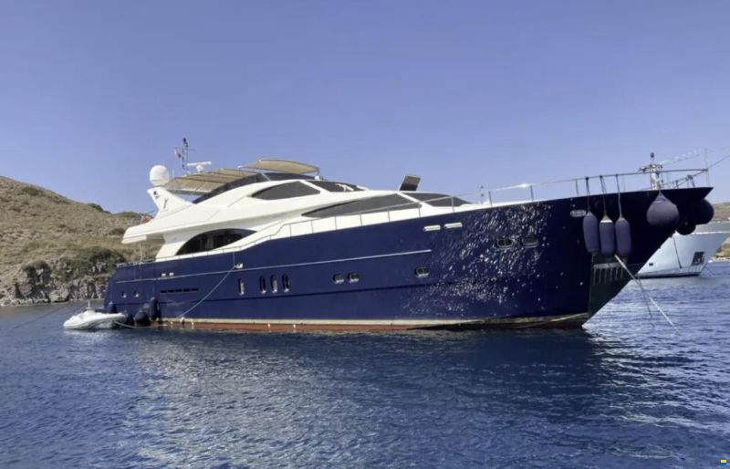 Custom motor yacht 28M