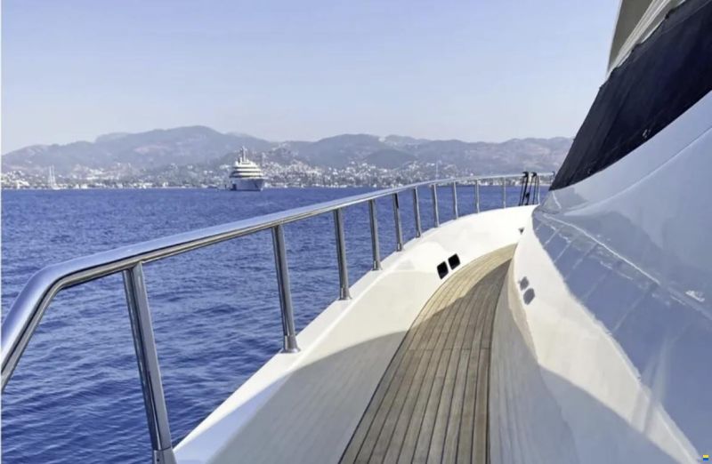Custom motor yacht 28M