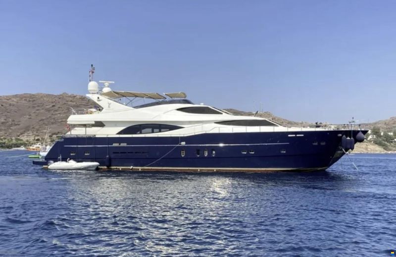 Custom motor yacht 28M