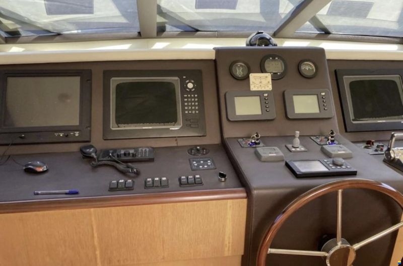Custom motor yacht 28M