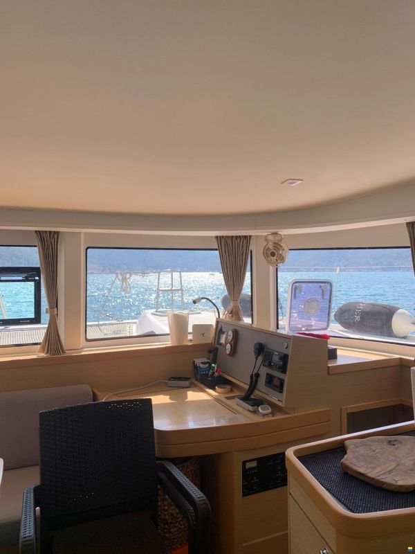 Lagoon 42