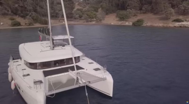 Lagoon 42