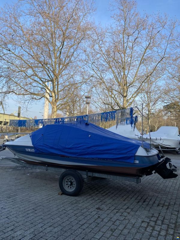 Bayliner 2052 Capri Cuddy