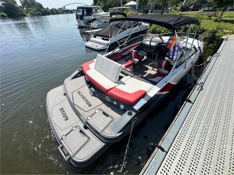 Glastron GTS 229