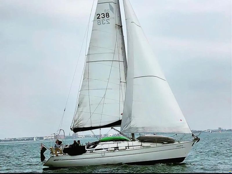 Bavaria 38 Holiday