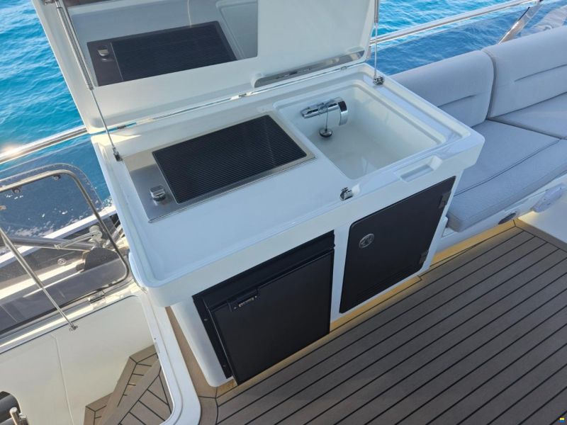 Galeon 440 Fly