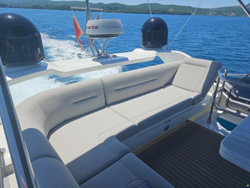 Galeon 440 Fly