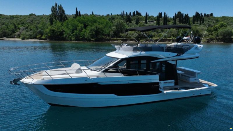 Galeon 440 Fly