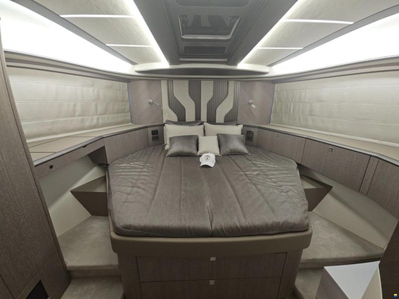 Galeon 440 Fly