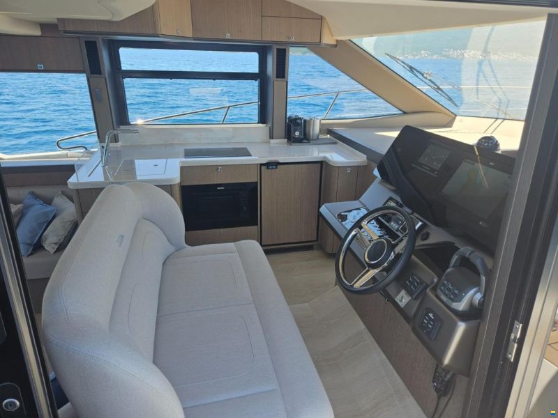 Galeon 440 Fly