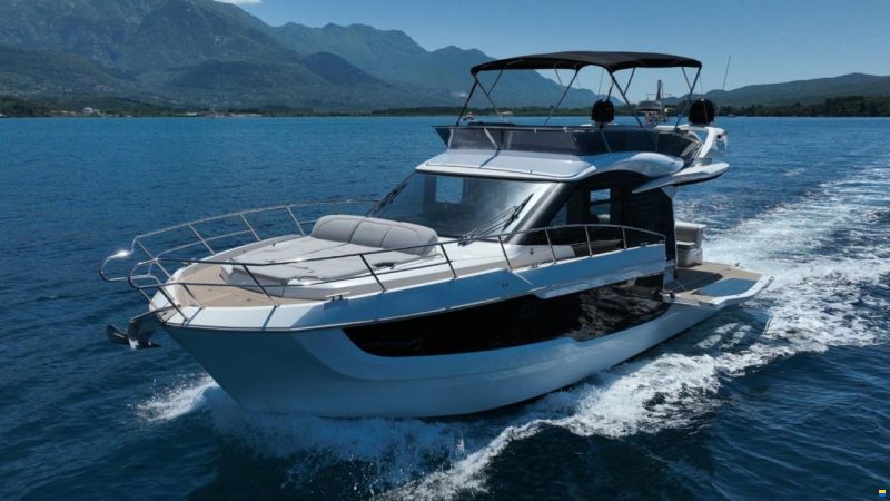 Galeon 440 Fly