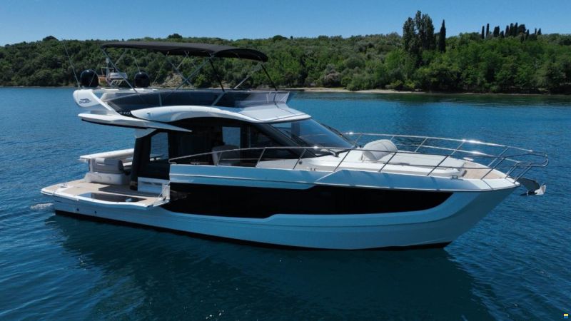 Galeon 440 Fly