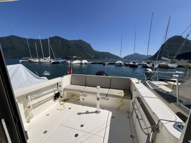 Quicksilver Pilothouse 605