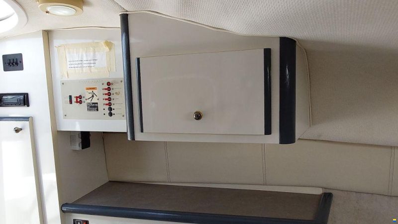 Maxum 2400 SCR