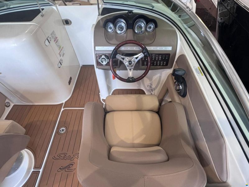 Sea Ray 280 Sundeck