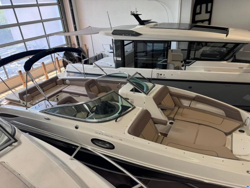 Sea Ray 280 Sundeck