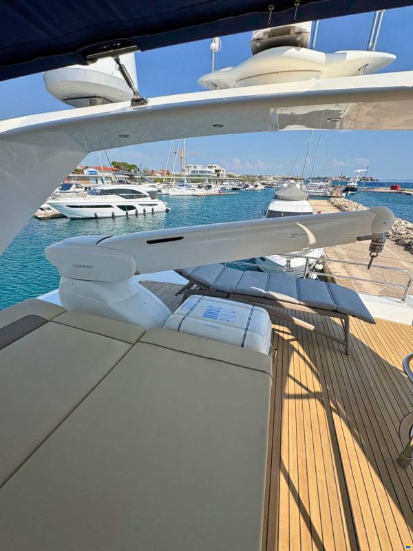 Princess 21M