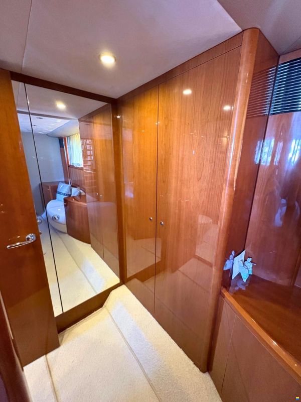 Princess 21M