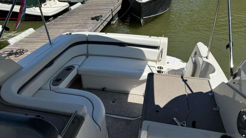Rinker 280