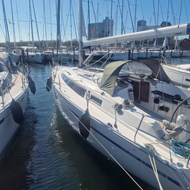 Bavaria 37C