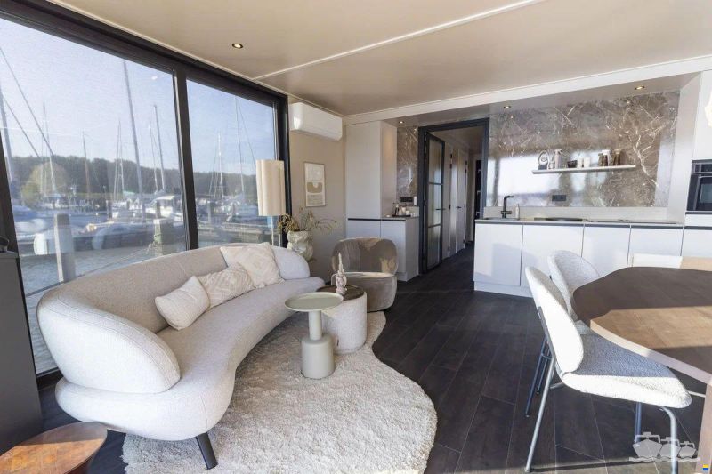 SL Houseboat Marina Den Oever