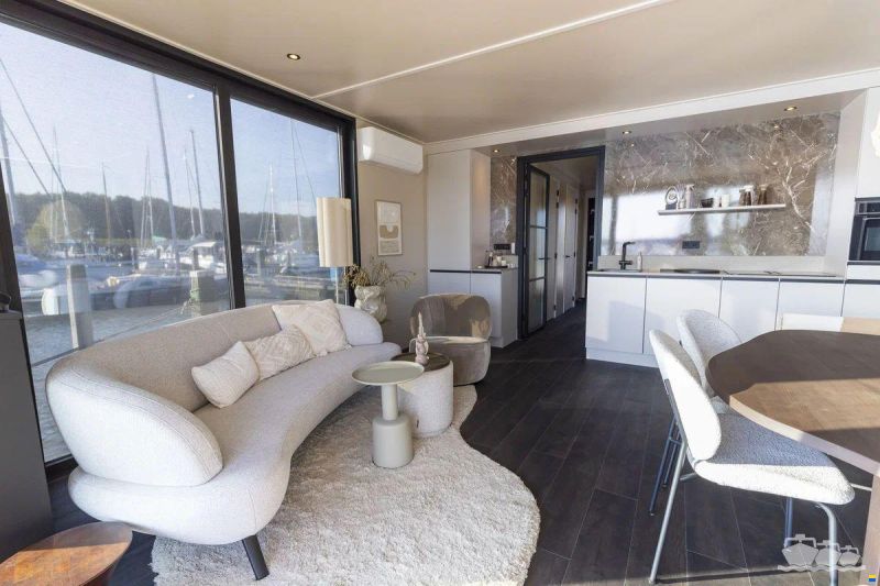 SL Houseboat Marina Den Oever