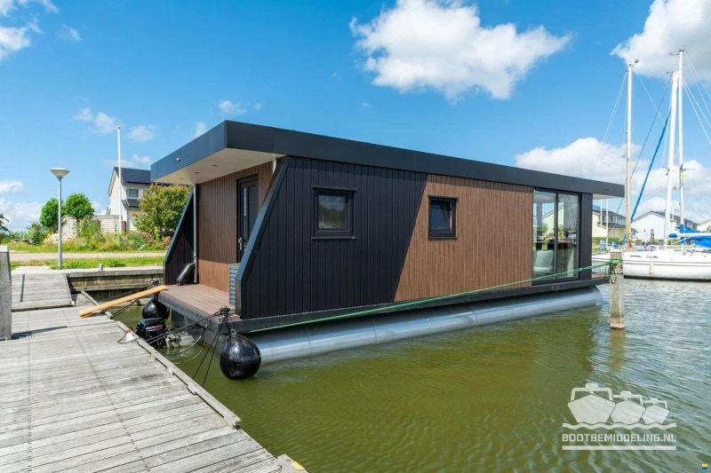 SL Houseboat Marina Den Oever