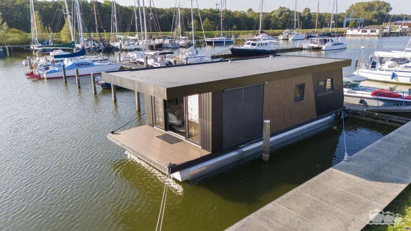 SL Houseboat Marina Den Oever