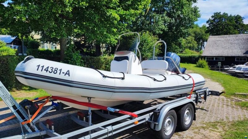 Bombard _Bombard_Sunrider_500_mit_Yamaha_60PS