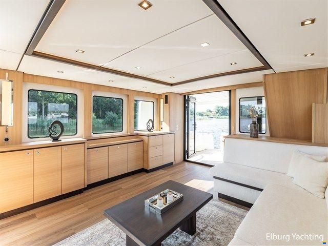 Alm Grand Voyager 65