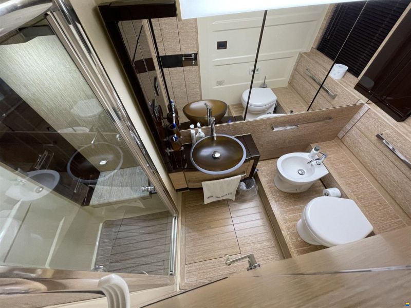 Azimut 64 Flybridge