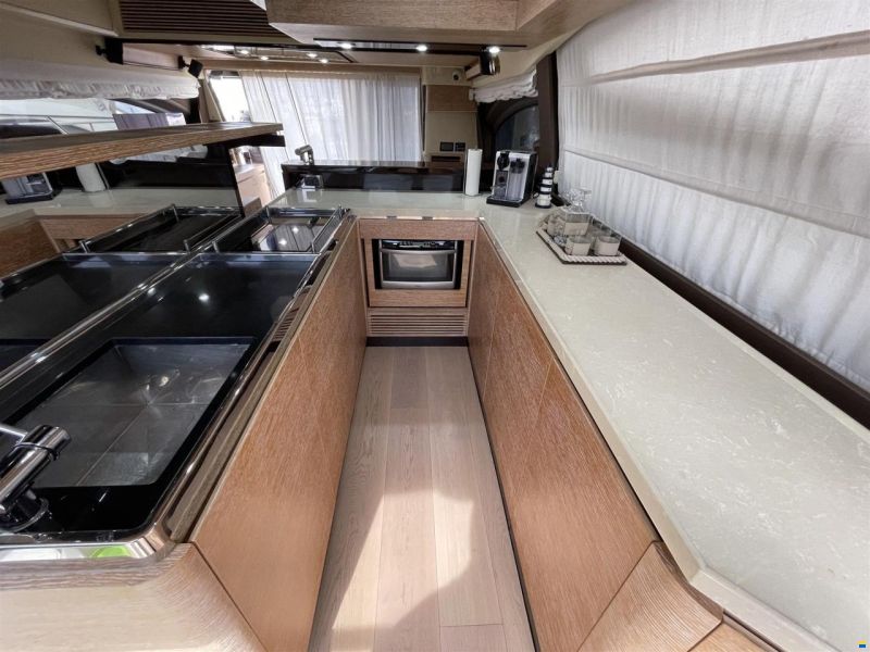 Azimut 64 Flybridge
