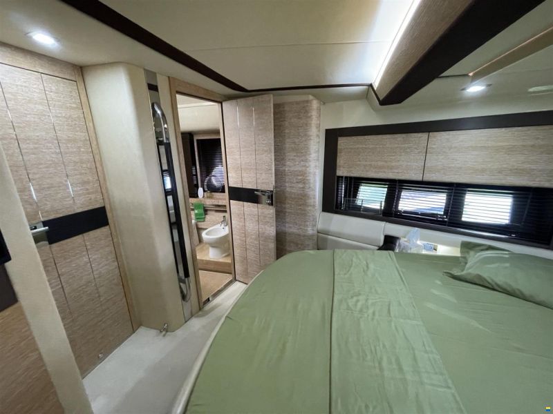 Azimut 64 Flybridge
