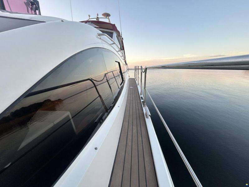 Broom 370