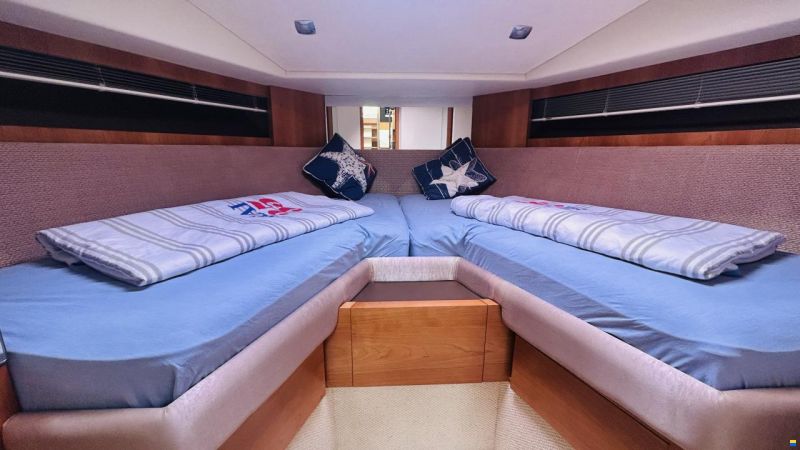 Broom 370