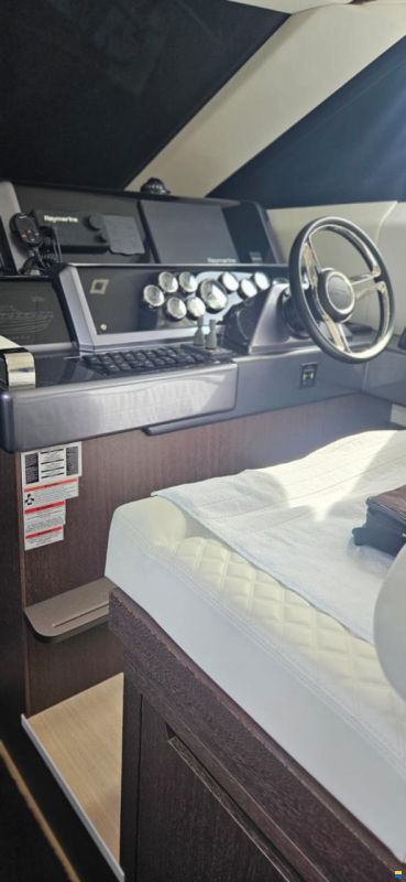 Galeon 420 FLY