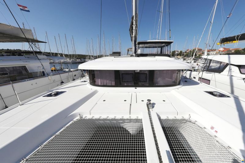 Lagoon 42