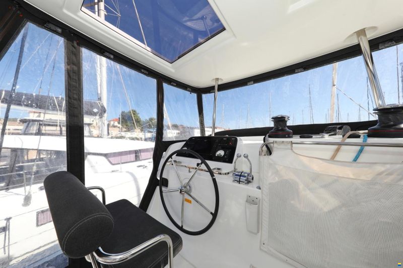 Lagoon 42